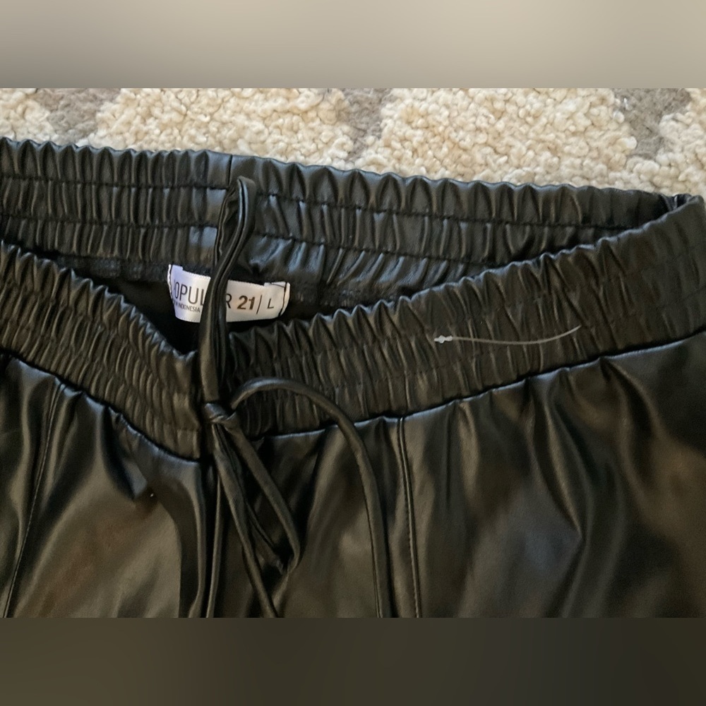 Women’s Black Pants - Picture 3 of 8